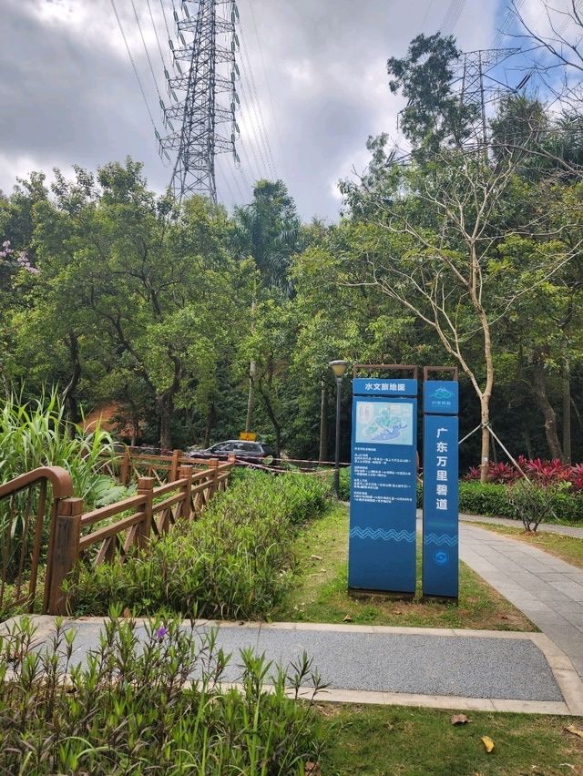 深圳梧桐山慢活行⛰️最強登山路線/打卡景點/交通懶人包✨ 深圳梧桐山慢活行⛰️最強登山路線/打卡景點/交通懶人包✨