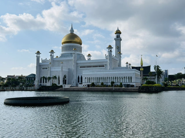 【海外・ボルネオ&ブルネイ】どのモスクが好き⁉️🕌 【海外・ボルネオ&ブルネイ】どのモスクが好き⁉️🕌