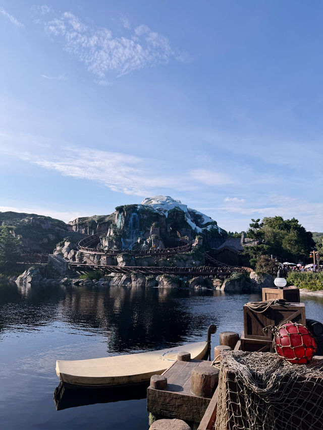 Arendelle Village at Hong Kong Disneyland ❄️