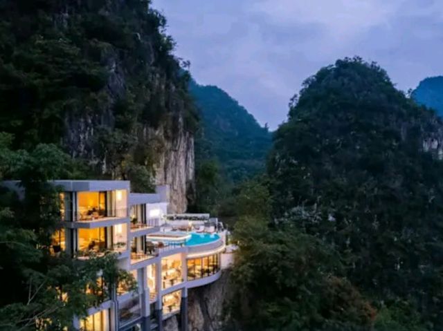 貴州這家酒店竟然在洞穴中