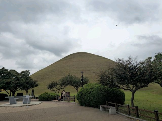 가을여행하기에 너무 좋은 경주 대릉원 가을여행하기에 너무 좋은 경주 대릉원