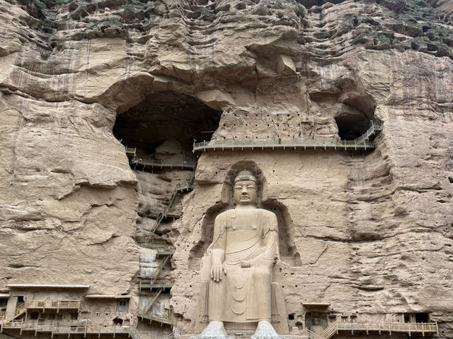 A 1600-year-old site on Yellow River with 183 caves and niches, 694 stone statues A 1600-year-old site on Yellow River with 183 caves and niches, 694 stone statues