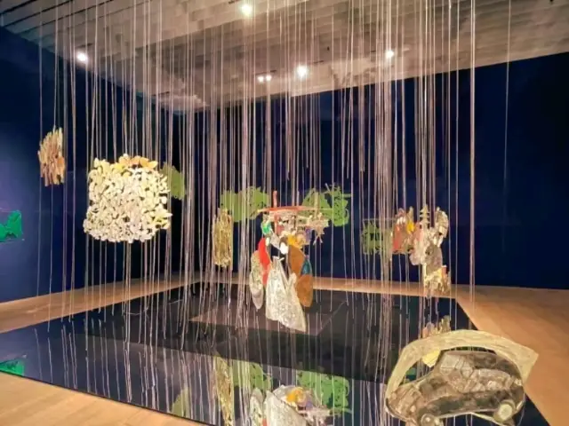 森美術館 — 現代アートと東京のスカイラインの融合