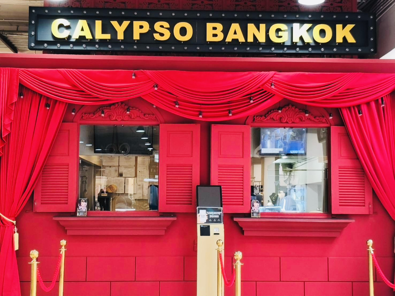 バンコク | 🇹🇭 カリプソキャバレーの魅惑の秘密：トップクラスのプロのダンスと衣装芸術を間近で体験 - 期待を超える素晴らしい体験