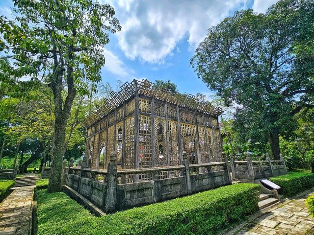 蹒跚小旅人的时空奇遇，在世界遗产碉楼与百年骑楼间，聆听华侨故事