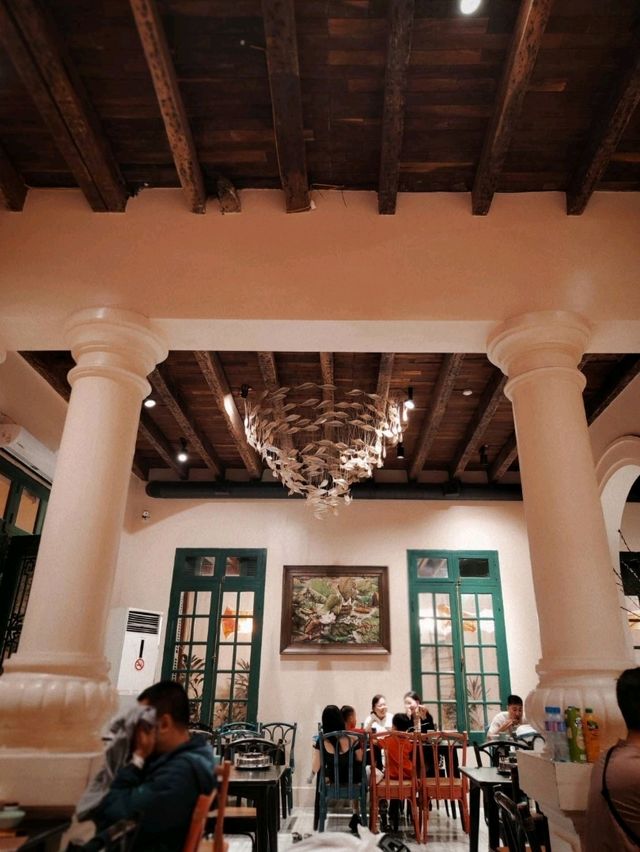 舌尖上的河內記憶:品味米其林必比登推薦 — Chả Cá Thăng Long 舌尖上的河內記憶:品味米其林必比登推薦 — Chả Cá Thăng Long