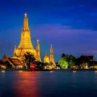 Wat Arun: A Dazzling Spectacle on the Chao Phraya