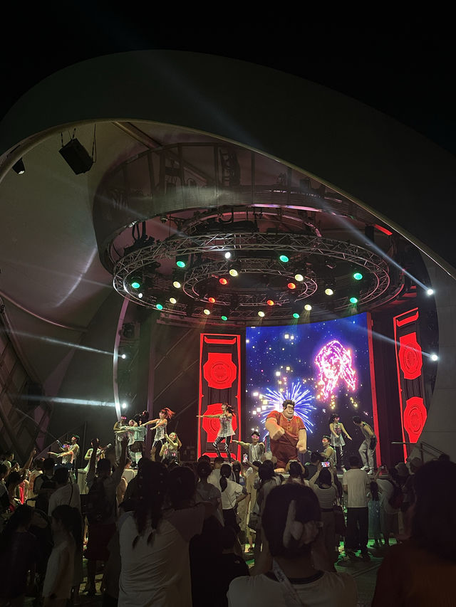 Summer at Shanghai Disney Resort