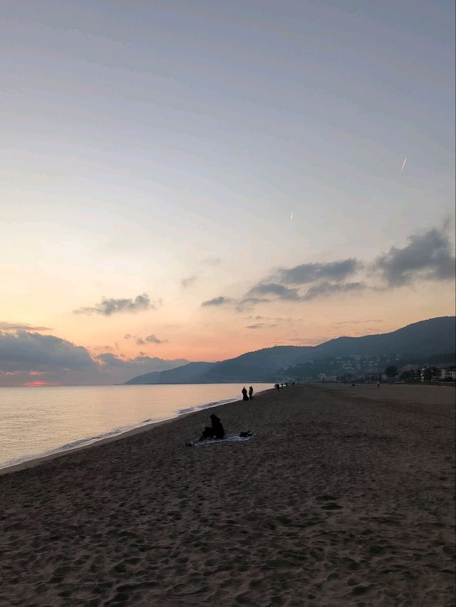 🌅 Ringing in the New Year at Castelldefels Beach 🎆