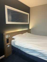 A noisy stay at Chester Central Travelodge 🇬🇧