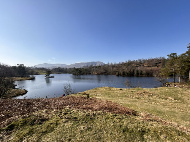 Around the tarn 