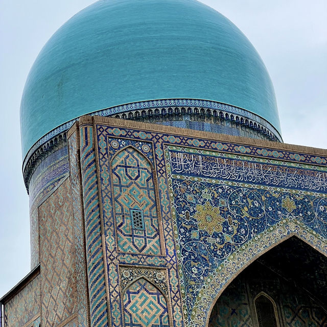 50 Shades of Blue in Samarkand