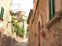 Step back in time in the village of Valldemossa in Mallorca…
