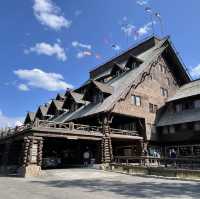 🏕️ Where to Stay in Yellowstone National Park