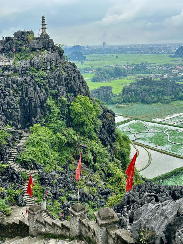 Hang Múa and Ninh Bình: The Hidden Gem of Vietnam You Need to See (and How to Get There Easily)