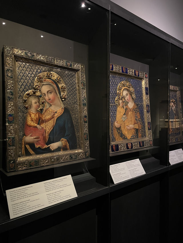 💎⛪ Domschatzkammer Aachen – Where Sacred Treasures and Imperial Power Collide ✨👑
