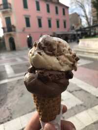 Grilled Fish and Famous Gelato: A Perfect Foodie Afternoon on Zadar’s Seaside Promenade