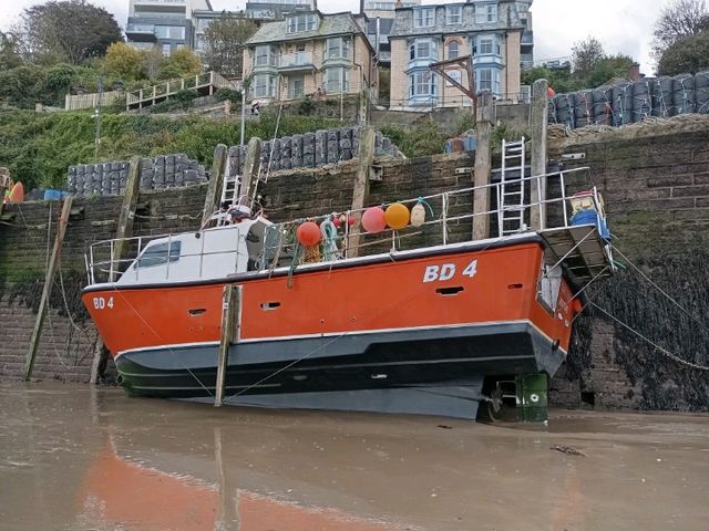 A walk around the harbour Ifracombe Devon 