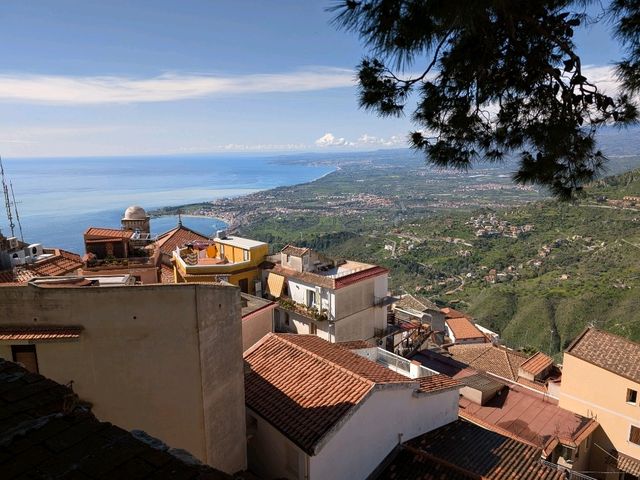 Castelmola - Day Trip for under £100/$100