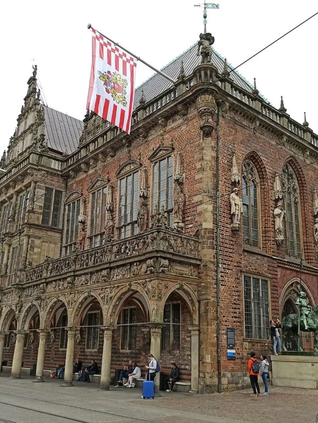 Bremen: Town Musicians, Roland, and Rathaus Wonders Bremen: Town Musicians, Roland, and Rathaus Wonders