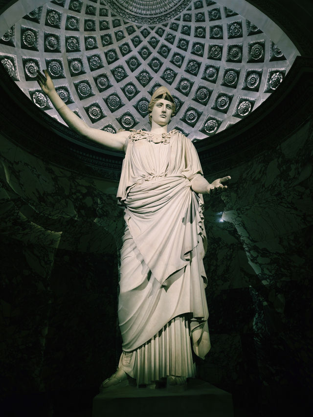 พิพิธภัณฑ์ลูฟวร์ Musée du Louvre มีอะไรบ้าง?? พิพิธภัณฑ์ลูฟวร์ Musée du Louvre มีอะไรบ้าง??