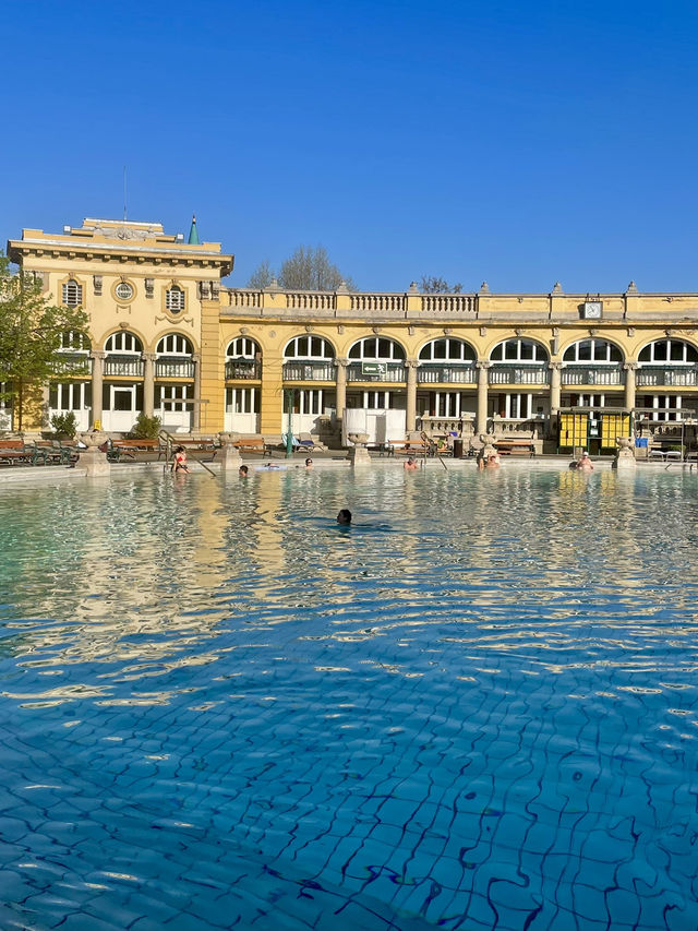 Warm Up This Autumn at Széchenyi Thermal Bath
