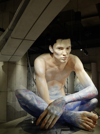 THIS SEOUL STORE LOOKS STRAIGHT OUT OF 2050