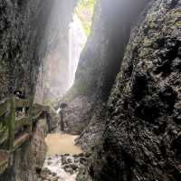 Eternal Divide of Longhuixia - Wulong Karst!