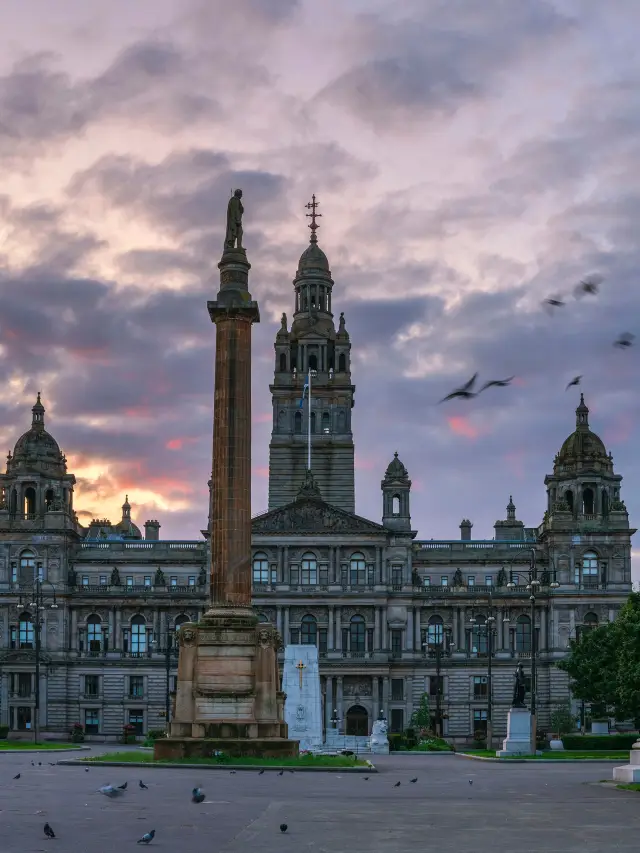 A person travels all over the UK—Glasgow citywalk