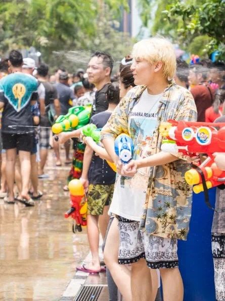 Experience Songkran in Puji Township