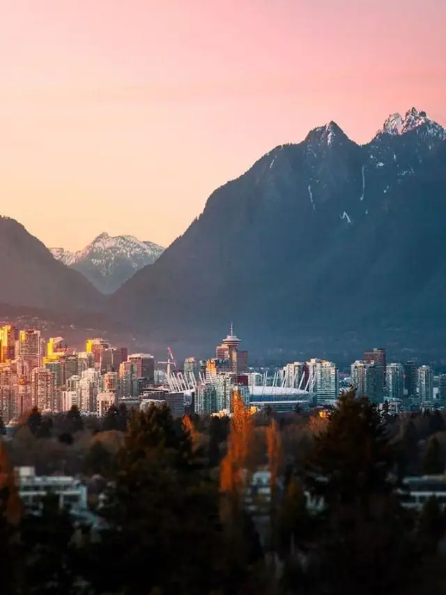 🌟 Vancouver's Hidden Gem: EXchange Hotel 🏨✨