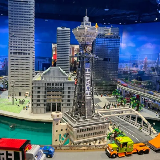 樂高探索中心:精美模型展示,有趣積木世界