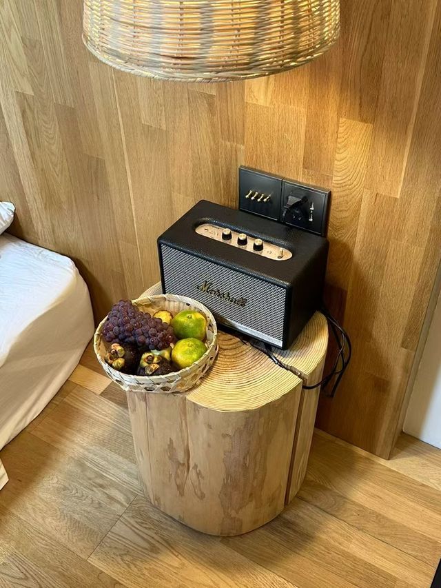 秋季山野之旅丨隱居深山中的白色小屋。