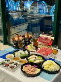 專屬它的浪漫~與黑天鵝作伴，品嚐地道湖畔涮肉！