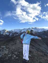 川西的雪山雲海美得令人讚嘆