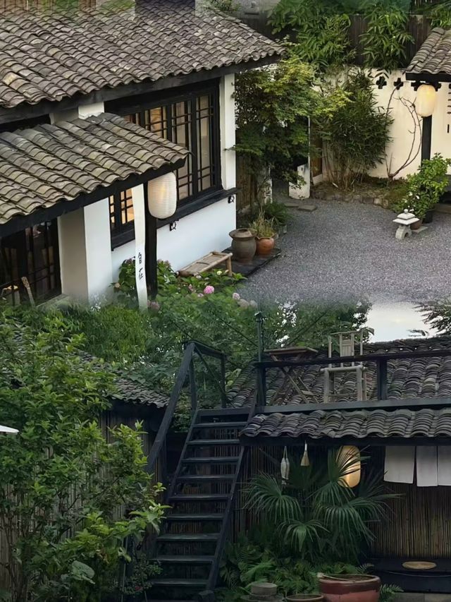 藏在喧囂中的靜謐角落！