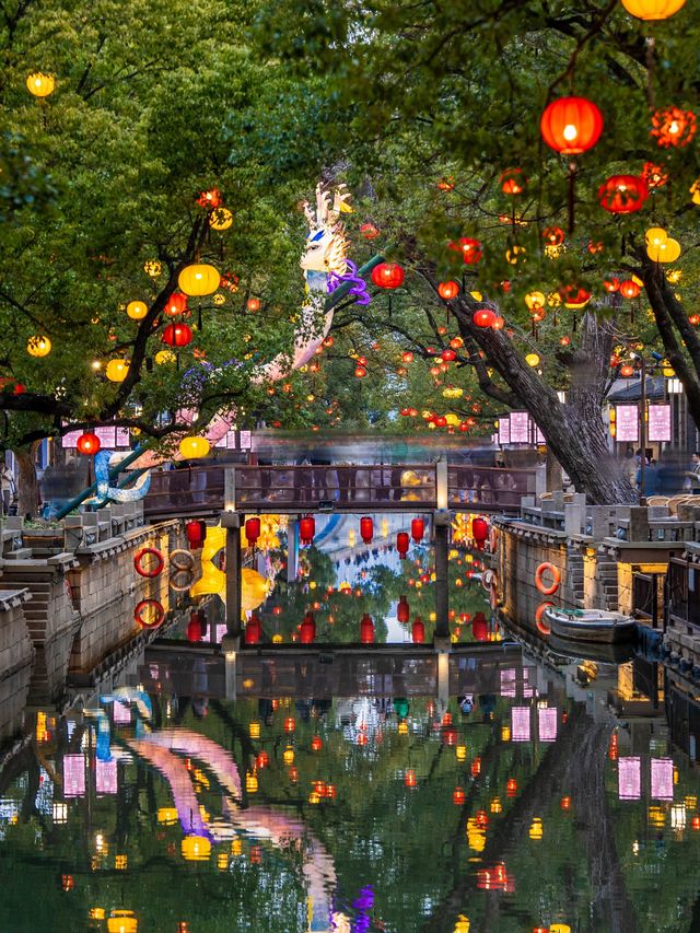 要相信央媽和乾隆審美，現在的無錫是春色滿園關不住