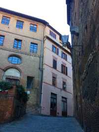 🇮🇹錫耶納「薩里奔尼宮」