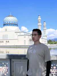Masjid Bandaraya Kota Kinabalu is truly breathtaking♥️