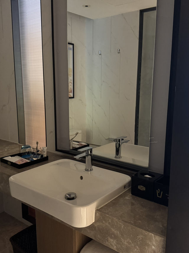 610, Hampton by Hilton