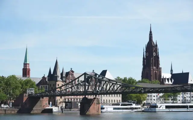 A Clash of History and Modernity! — Frankfurt