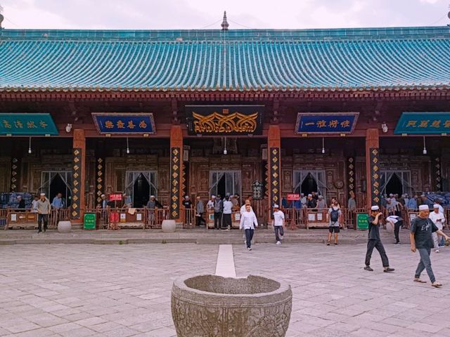 A Spiritual Journey in Xining: Exploring the City’s Most Iconic Mosques