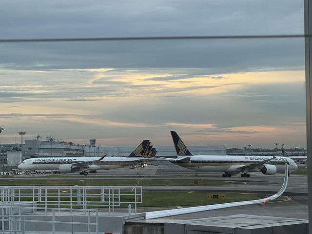 📸香港機場拍機打卡｜邂逅日出與可愛「皮卡丘」