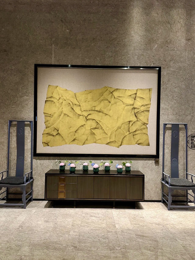 現代東方的優雅浮光：深圳萊佛士酒店