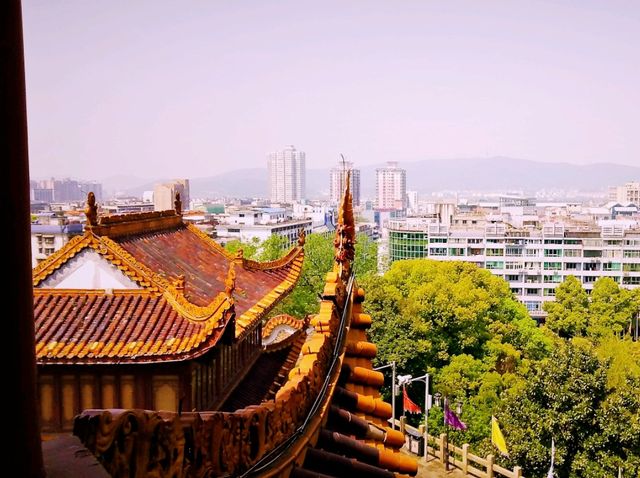 Changsha's Sacred Sanctuaries: Where History Whispers from Ancient Halls