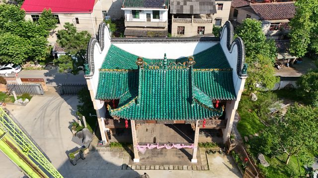 湖南長沙銅官鎮東山寺戲台