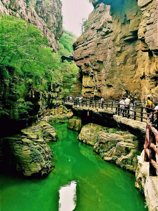 Jiaozuo Waterfalls: Liquid Jewels in the Heart of the Taihang Mountain