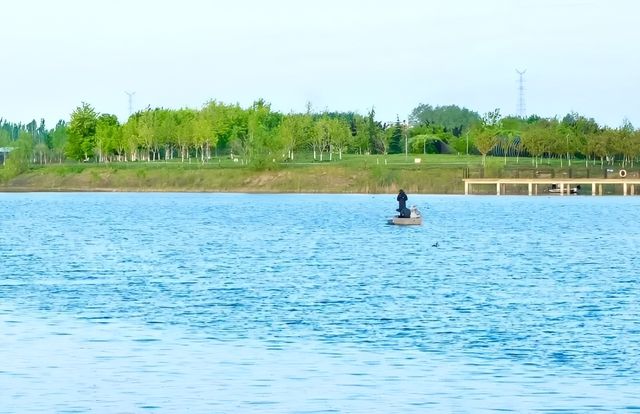 周末好去處！這裡竟然藏着一個「海濱公園」
