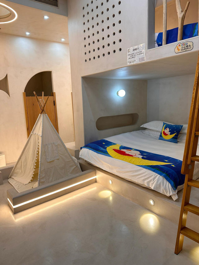 暑期親子放電天堂 住進遊樂園裡實在太正