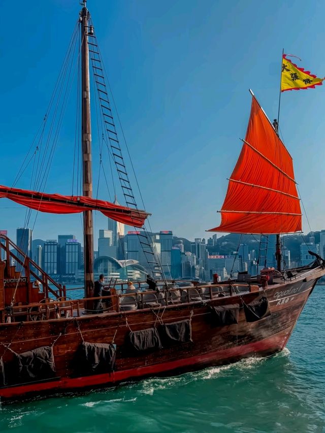 Hongkong Aqua Luna Sailing Cruise Ship Experience🤩